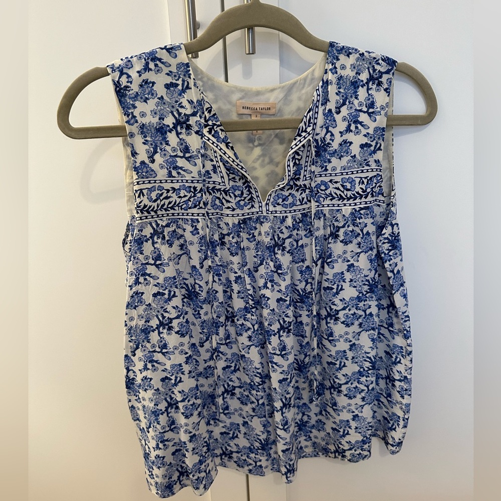 Rebecca Taylor 100% silk sleeveless top size 2 color blue and white